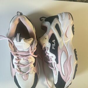 Fila Women's Chunky Sneakers in White, Pink & Black